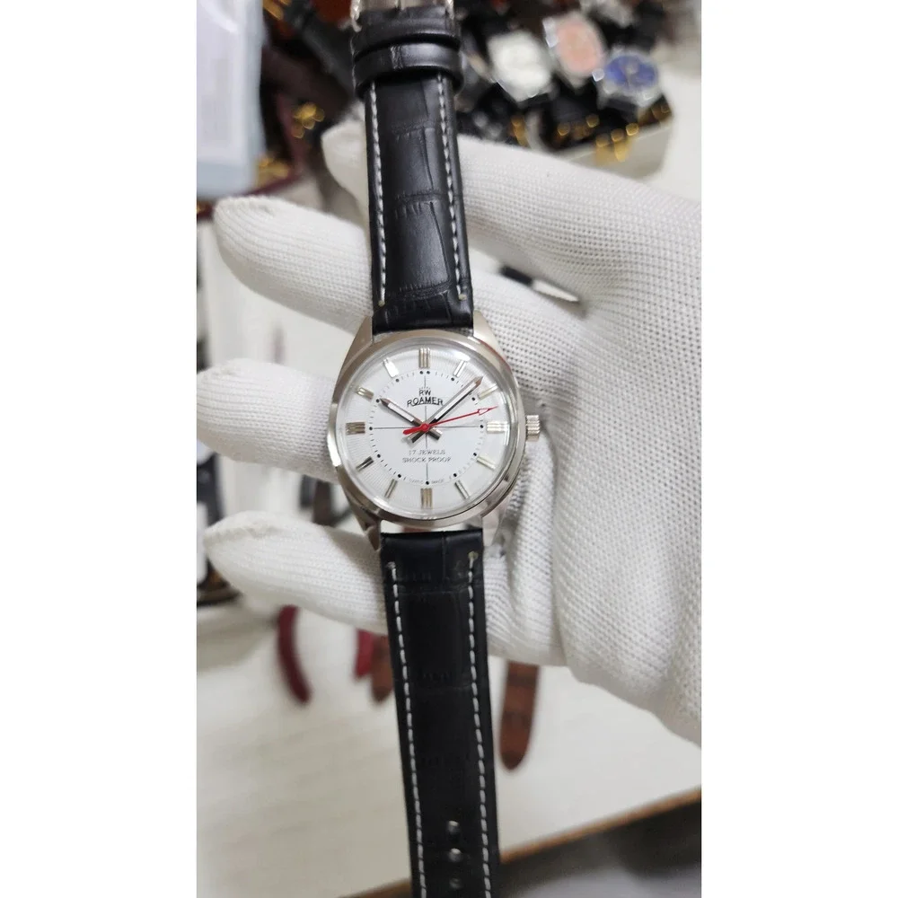 Roamer this watch
